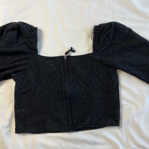 Socialite Women's Medium Black Eyelet Cropped Puff Sleeve Blouse Cottage - Picture 3 of 7